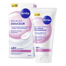 Soin de jour nutritif pour le visage confort SPF15 pour peaux sensibles et sèches NIVEA, tube de 50ml